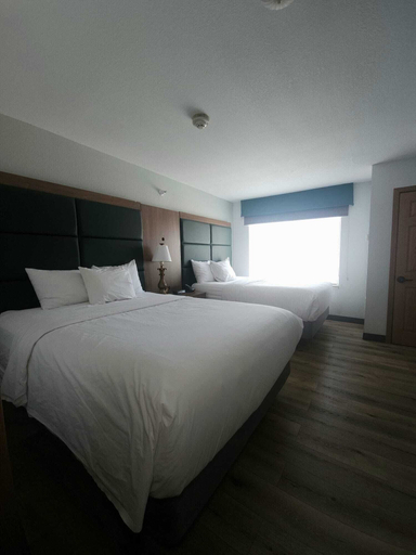 Bedroom 3, Wingate Suites by Wyndham Youngstown - Austintown, Mahoning