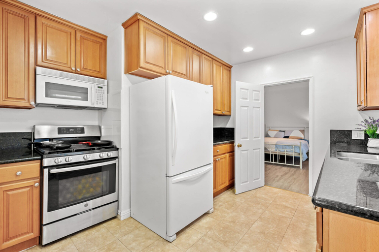 Room 2, Near LA Cozy Home With Full Kitchen Laundry, Los Angeles