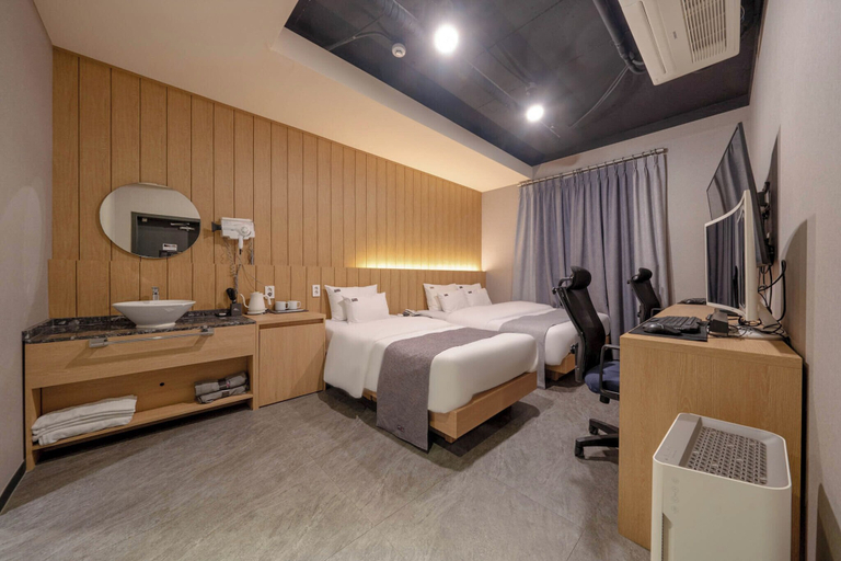 Bedroom 3, Cheonho Aria Hotel, Gangdong