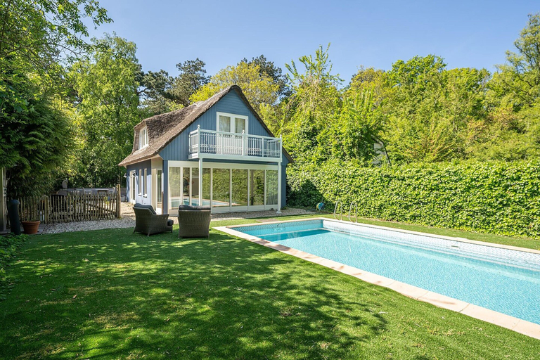 Garden 3, Lovely 4-person Villa With Private Pool, Texel