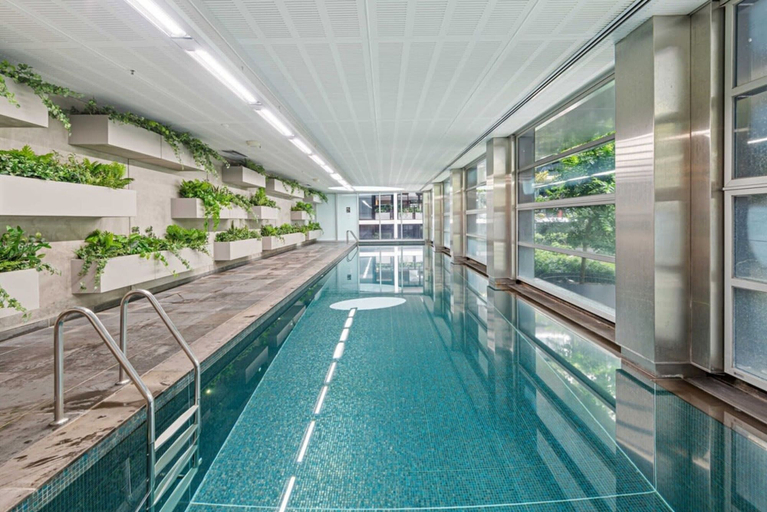 Others 2, Eclectic 1-bed Apartment With Pool and Gym, Melbourne