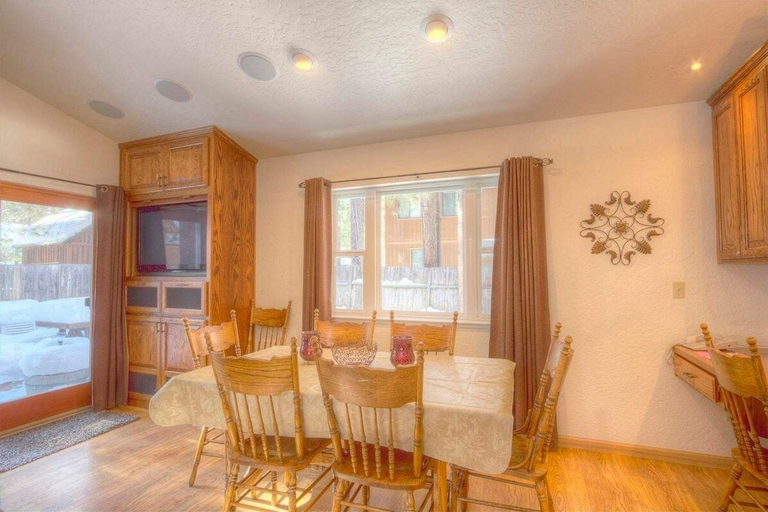 Others 4, Breezy Pines Cabin 4 Bedroom Home by RedAwning, El Dorado