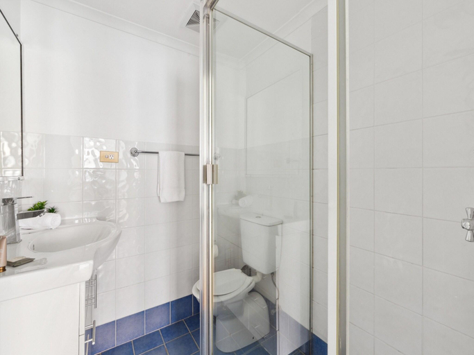 4, Spacious 2-Bed Apartment Near Parramatta CBD, Sydney