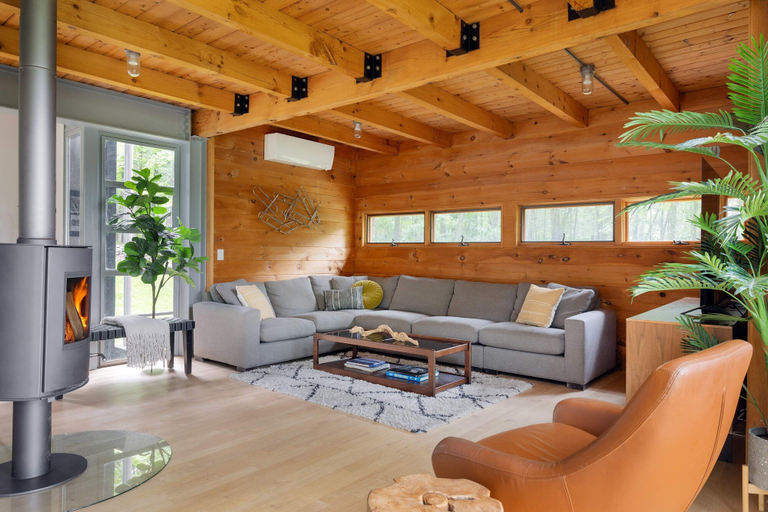 Others 5, Epic Architectural Masterpiece w Views hot tub, Ulster