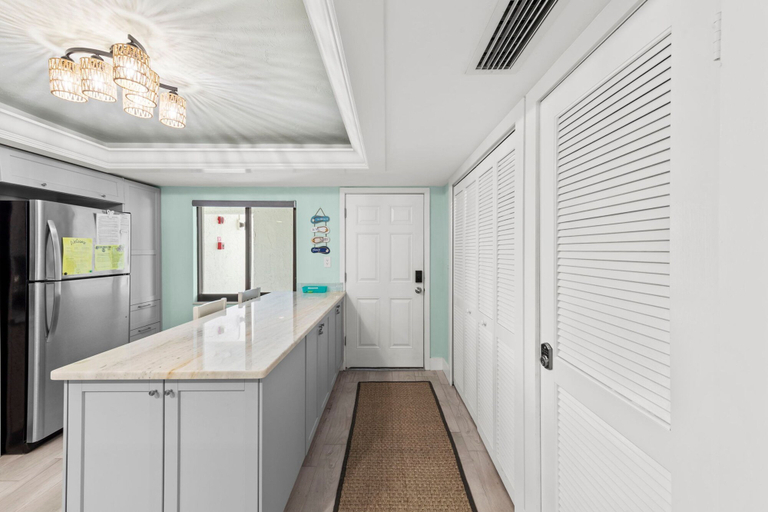 Room 2, Loggerhead Cay 472 - Beach Front Pet-friendly, Lee