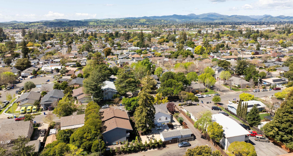 Room 3, Stylish Central Napa Home With Serene Private Yard, Napa