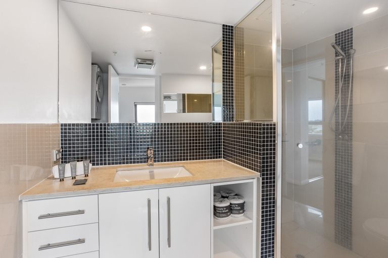 Private kitchen 2, Feel The Sea Breeze: 1-bed With Pool, Gym & Views, Redcliffe-Scarborough