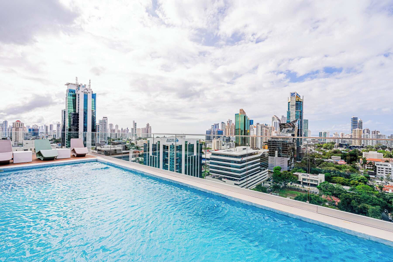 Room 3, w Contemporary 1BR in Vibrant Obarrio, Panamá