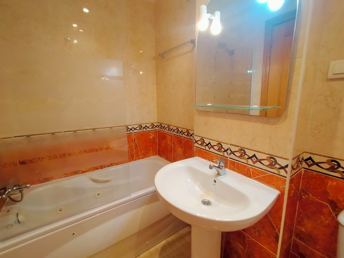 Bathroom, Acv - costa marfil I-2 línea planta 5N, Castellón