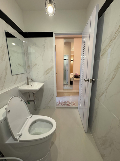 Bathroom 5, Pakchong Phubade Hotel, Pak Chong
