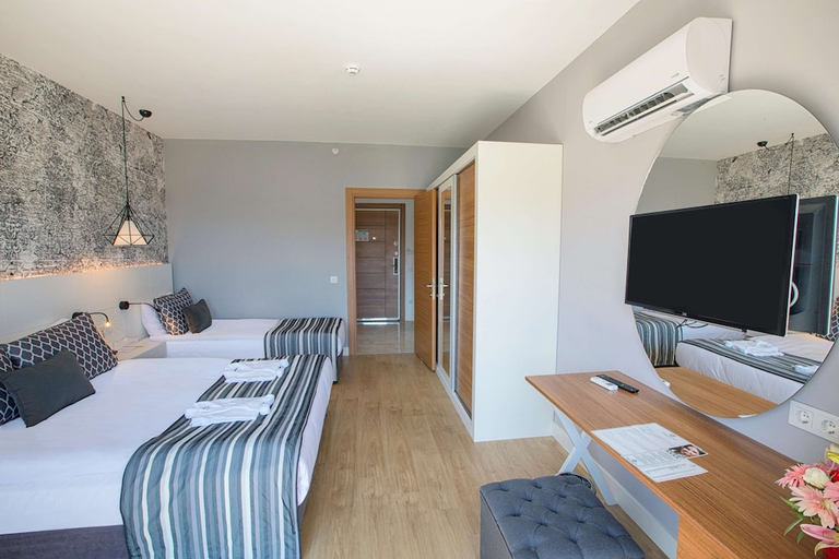 Bedroom 4, Greenwood Suites Resort, Antalya