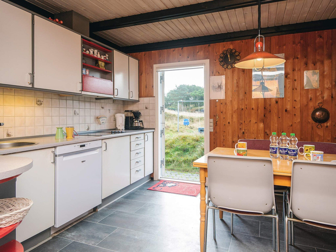 Others 5, 4 Person Holiday Home in Fano, Fanø