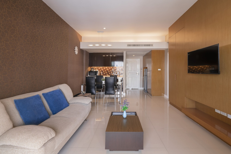 Others 3, At115 by Rompo Mansion, Khlong Toey