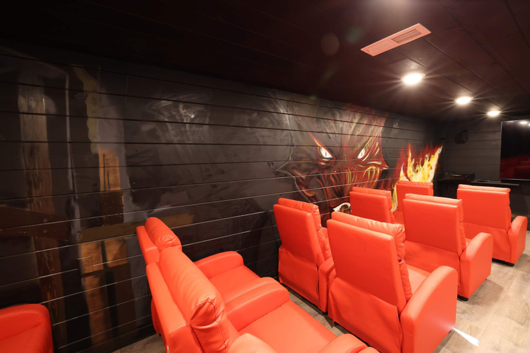 Room 5, Gandalf s Getaway Indoor Pool Theater Arcade Firepit Book Now, Sevier