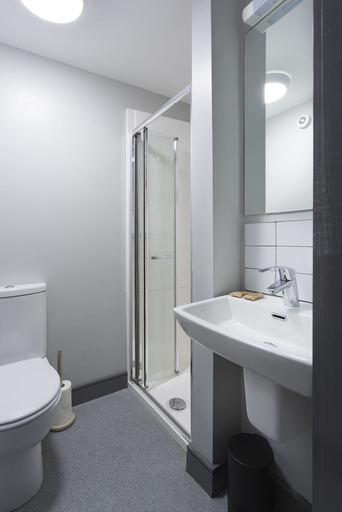 Bathroom 3, Bank Sq by the Warren Collection, Belfast
