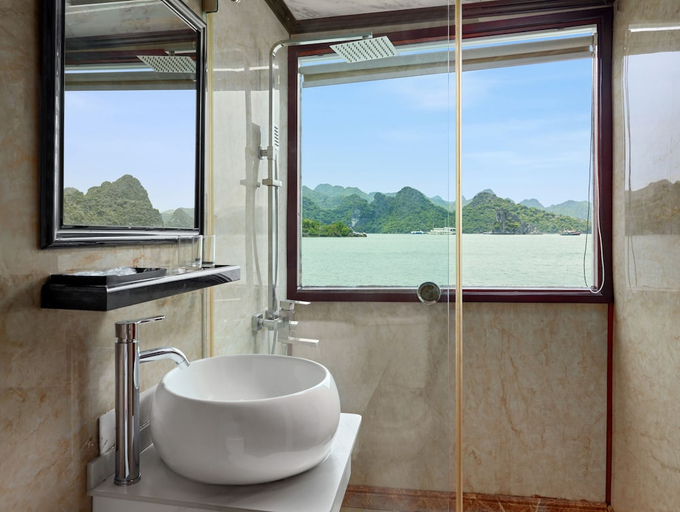 Bathroom, Cozy Bay Cruise, Hạ Long