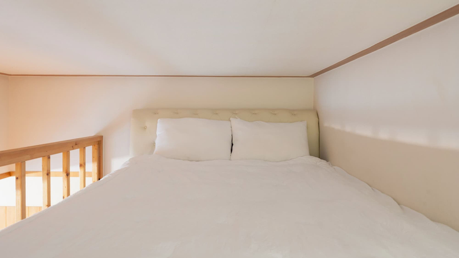 Bedroom 2, Yeosu Greenhouse Pension, Yeosu