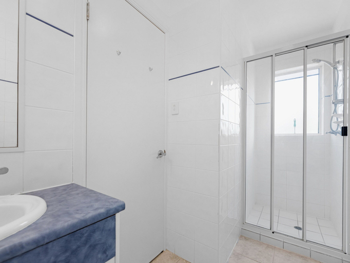 Bathroom 2, 2-bed Escape With Pool, Steps From Torquay Beach, Hervey Bay - Pt A