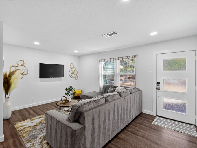 Living area 2, The Sage At Dogwood 3 Bedroom Home, Dallas