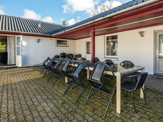 Others 4, 18 Person Holiday Home in Romo, Tønder