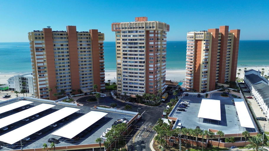 Exterior 3, Redington Towers 3A, Pinellas