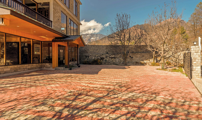 Exterior & Views 2, Treebo MR Villa with Mountain View, Kullu