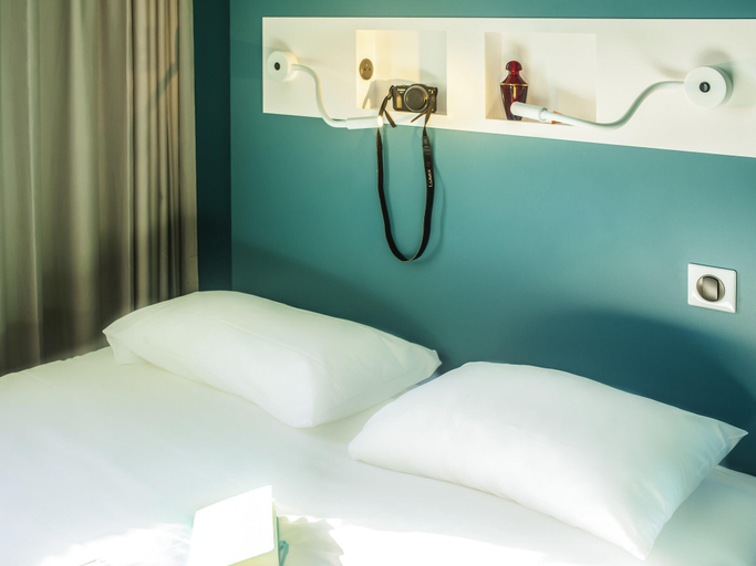 Bedroom 4, ibis budget Bordeaux Lormont, Gironde