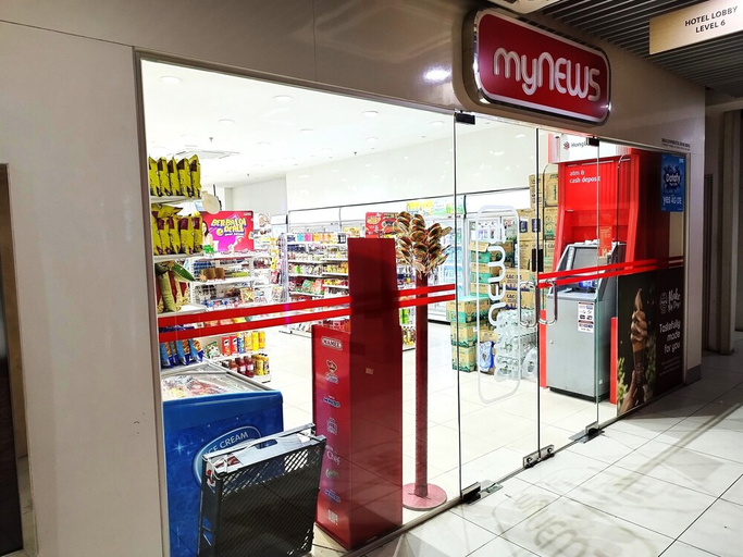 Food & Drinks 4, 100Mbps SweetStayCation AT PJCentrestage By HAPYHOME, Petaling Jaya