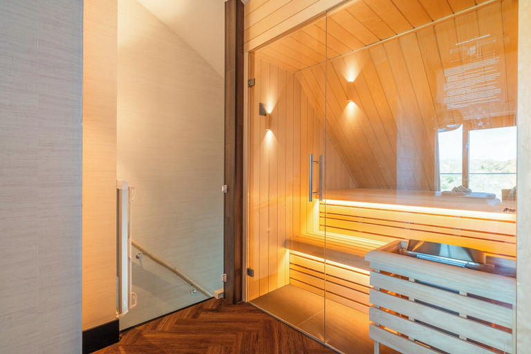 Sauna, Lavish Apartment With Private Sauna, Zijpe