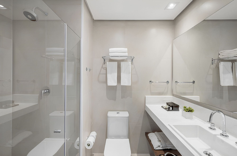 Bathroom 5, Intercity Pátio Pinda Hotel & Resort, Pindamonhangaba