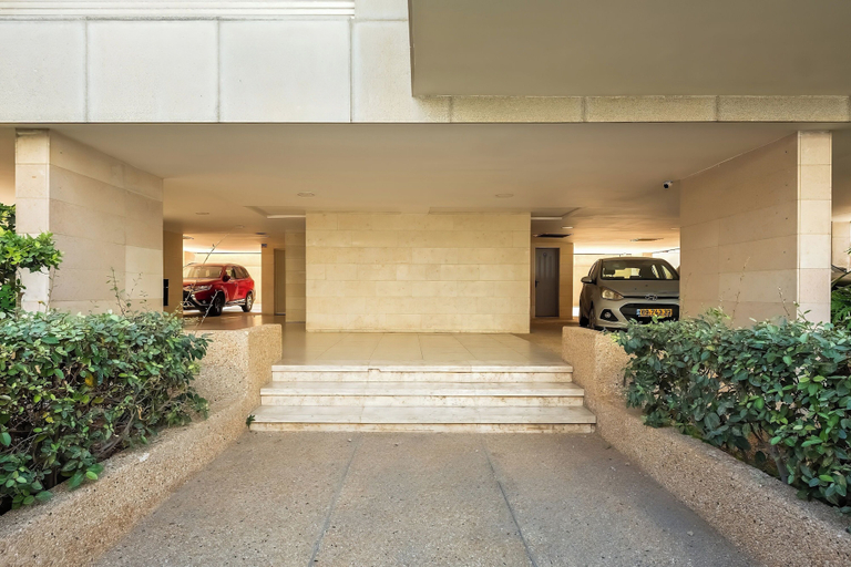 Property entrance 2, Gordon Beach Bright Stay by Sea N' Rent