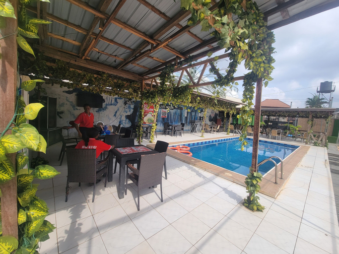 Food & Drinks 5, Canada World Hotel, Ikpoba-Okha