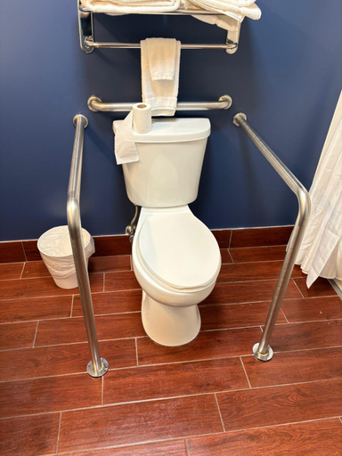 Bathroom 4, The Inn at Abingdon, Washington