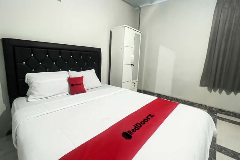 Others 2, RedDoorz @ Mamiric Guest House Syariah, Cilegon