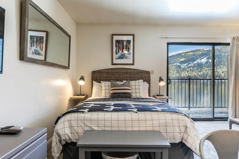 Room 2, 245 Bldg C 1 Bedroom Condo, Nevada