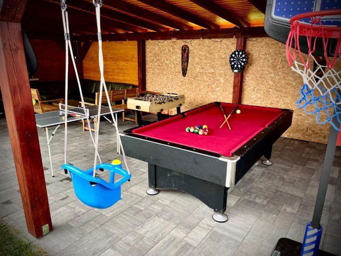 Game room, Family-friendly Holiday Home in Mielenko, Koszalin