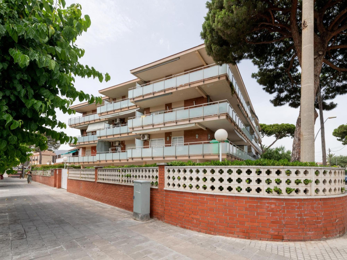 Others 2, Apartamento en Playa con Piscina Aacc, Barcelona