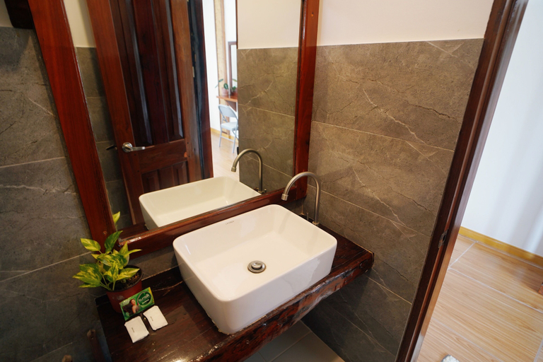 Bathroom 4, Point 303 Resort, General Luna