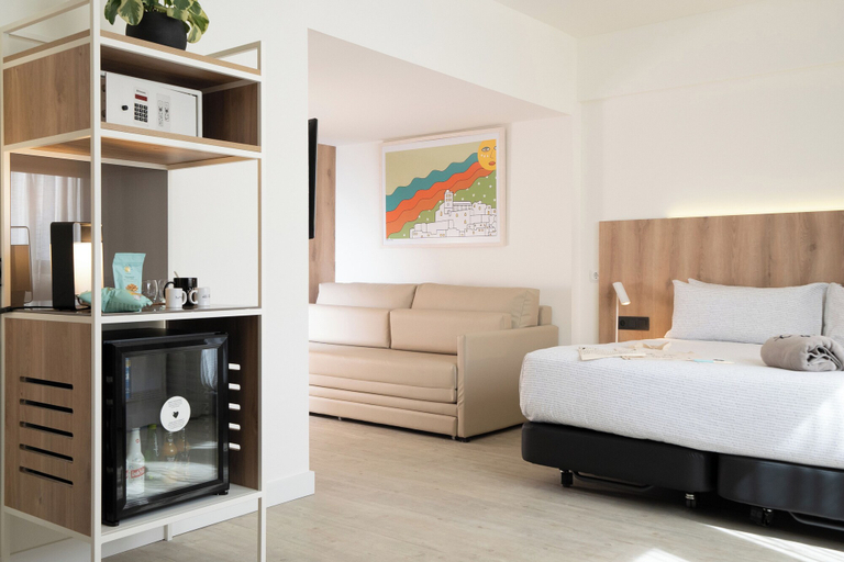 Bedroom 4, INNSiDE by Meliá Ibiza Beach, Baleares