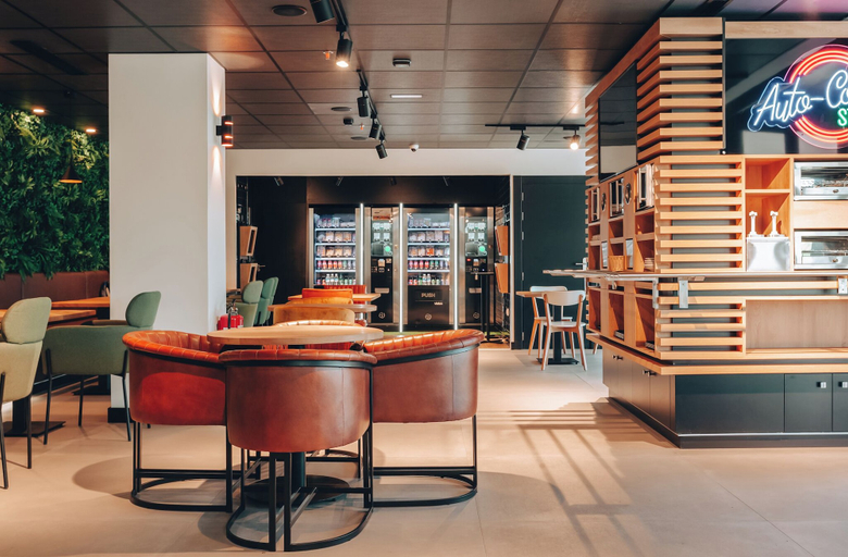 Food & Drinks 5, Vertice Roomspace Madrid, Madrid