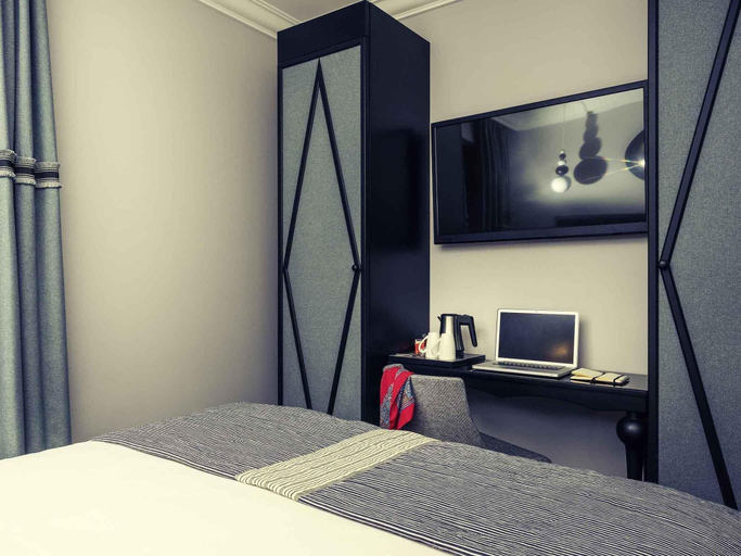 Bedroom 5, Mercure Paris Arc de Triomphe Wagram Hotel, Paris