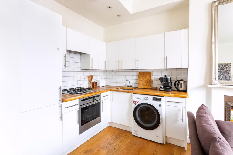 Others 4, Bright and Spacious Notting Hill Nest, London