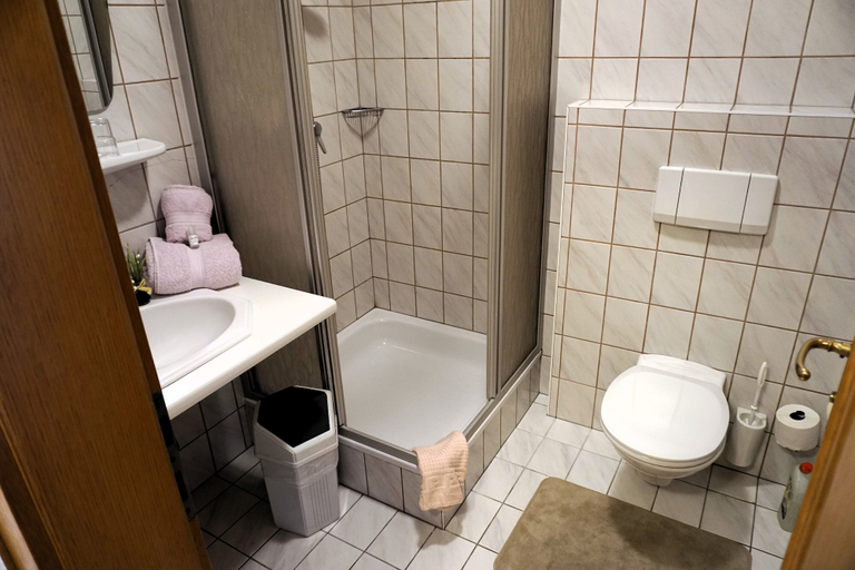 Bathroom 5, Gasthaus Torwirt, Murau