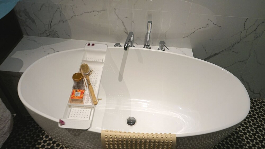 Bathroom 5, The George, George Town Penang, Pulau Penang