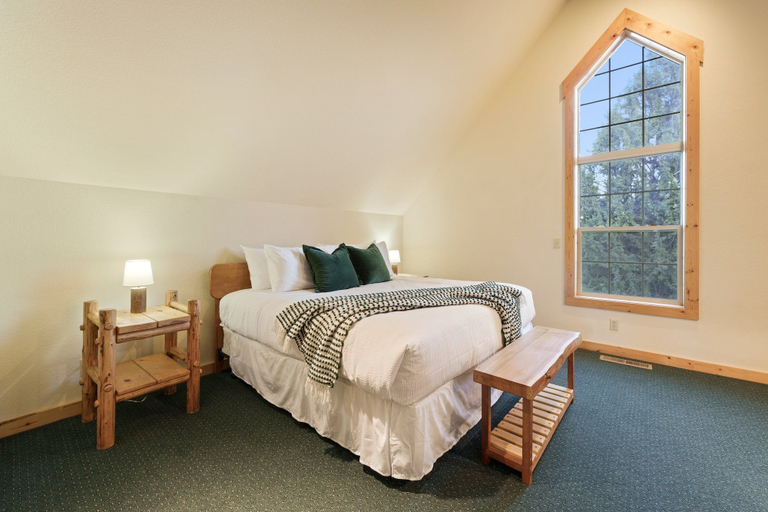 Room 5, Red Wing Nest 3 Bedroom Home, Deschutes