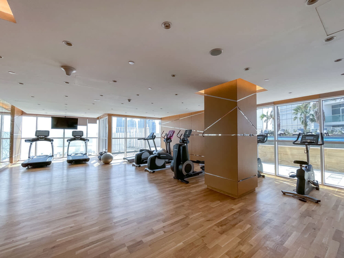 Room 3, Spacious Studio in Carson C - Damac Hills, Dubai