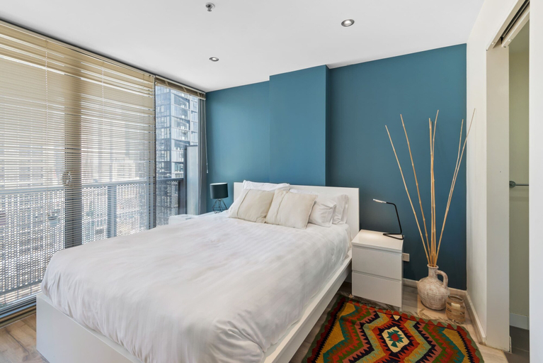 Room 4, Modern City Convenience With Great Amenities, Melbourne