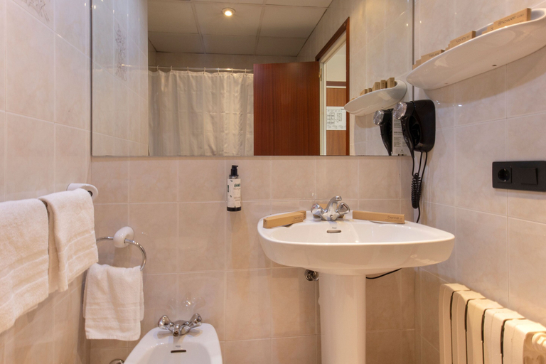 Bathroom 4, Hotel Encamp by Nexta