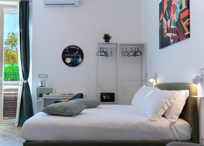 Room 5, Notes in Corvetto by Wonderful Italy, Genova