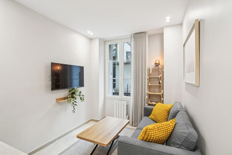 Living area 4, l Gant apt -1bdr 2p-paris Expo, Paris